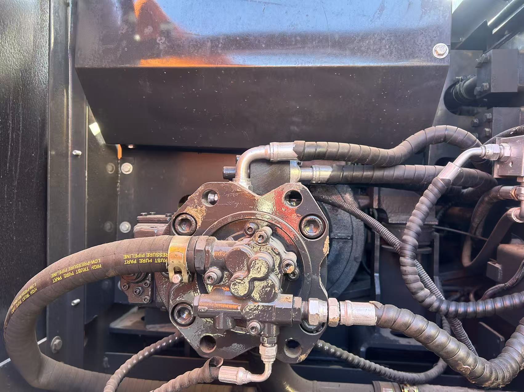 Doosan DX225LCA Used Excavator Supplier Doosan DX225LCA Used Excavator Supplier