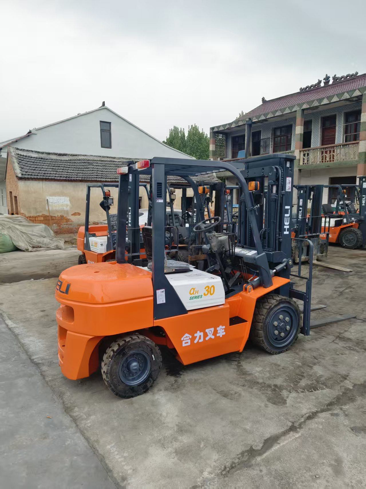 Heli aH30 Used Excavator Forklift Heli aH30 Used Excavator Forklift