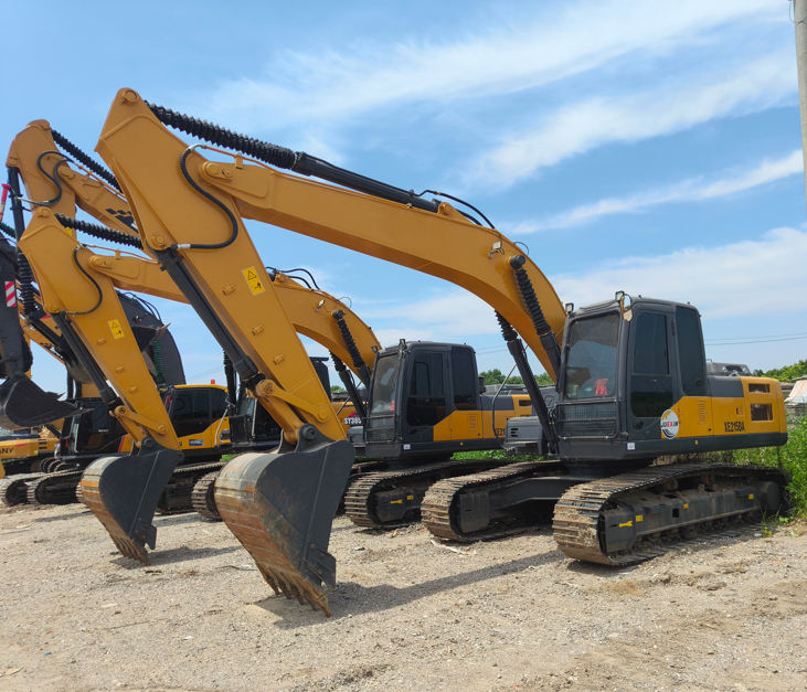 XE215DA Used Excavator Supplier XE215DA Used Excavator Supplier