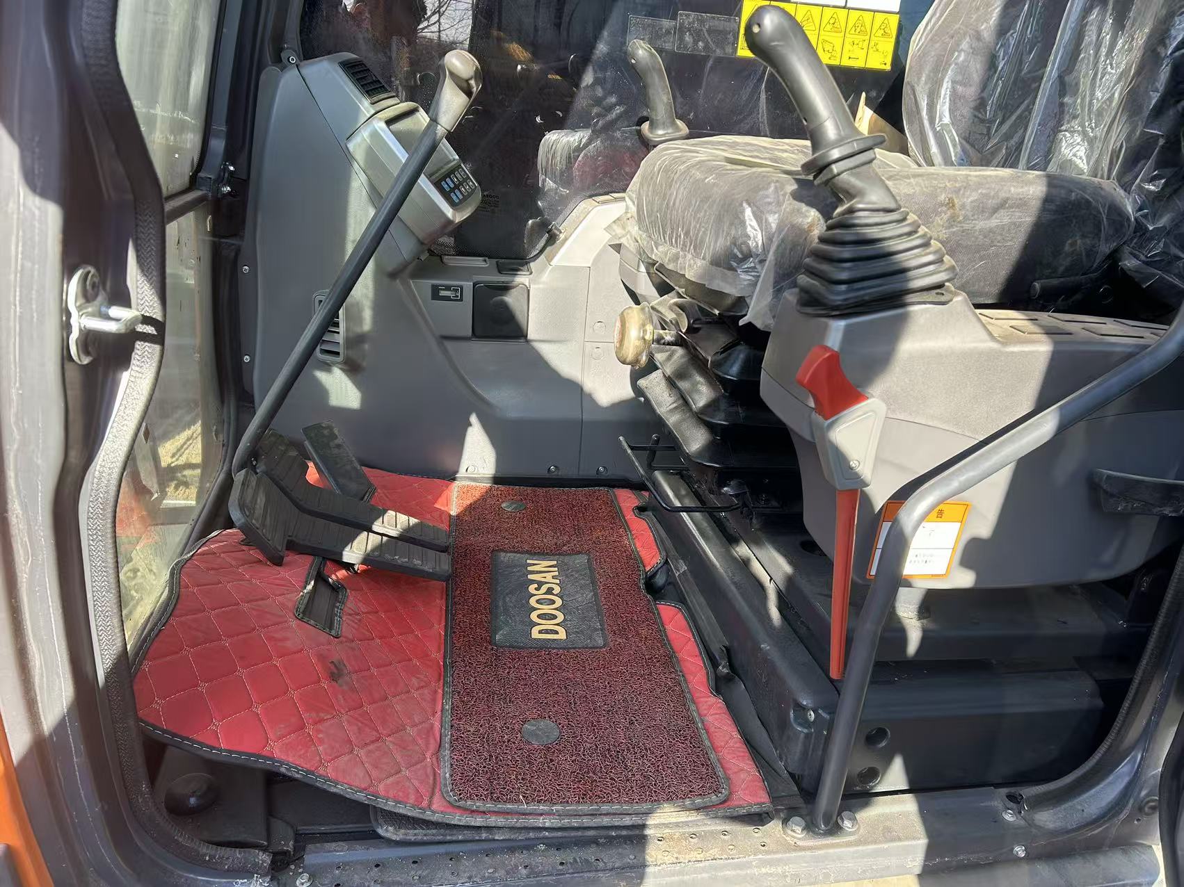 Doosan DX225LCA Used Excavator Supplier Doosan DX225LCA Used Excavator Supplier