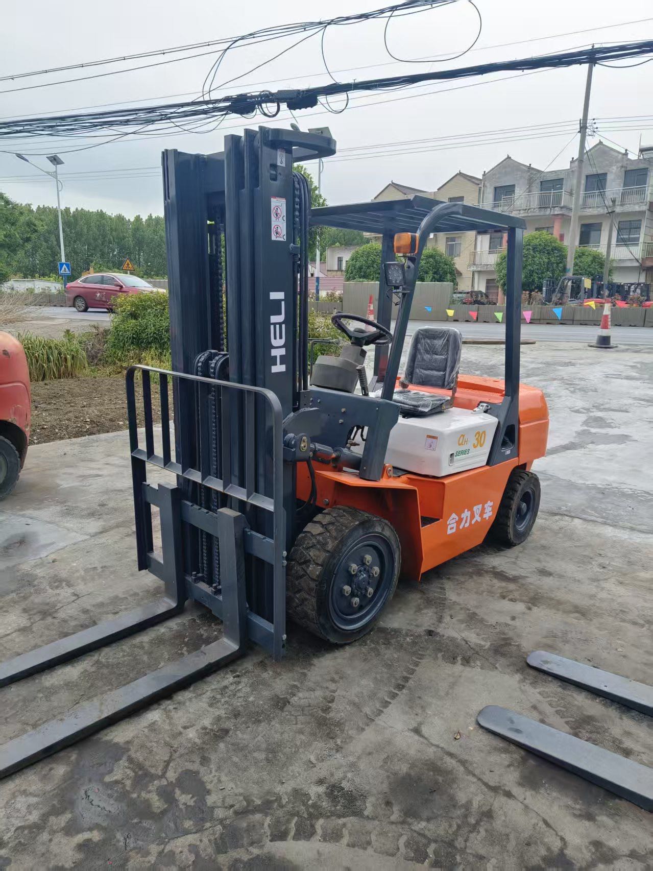 Heli aH30 Used Excavator Forklift Heli aH30 Used Excavator Forklift