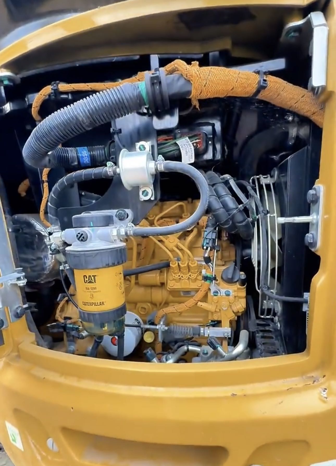 Caterpillar 303 Used Loader Supplier Caterpillar 303 Used Loader Supplier