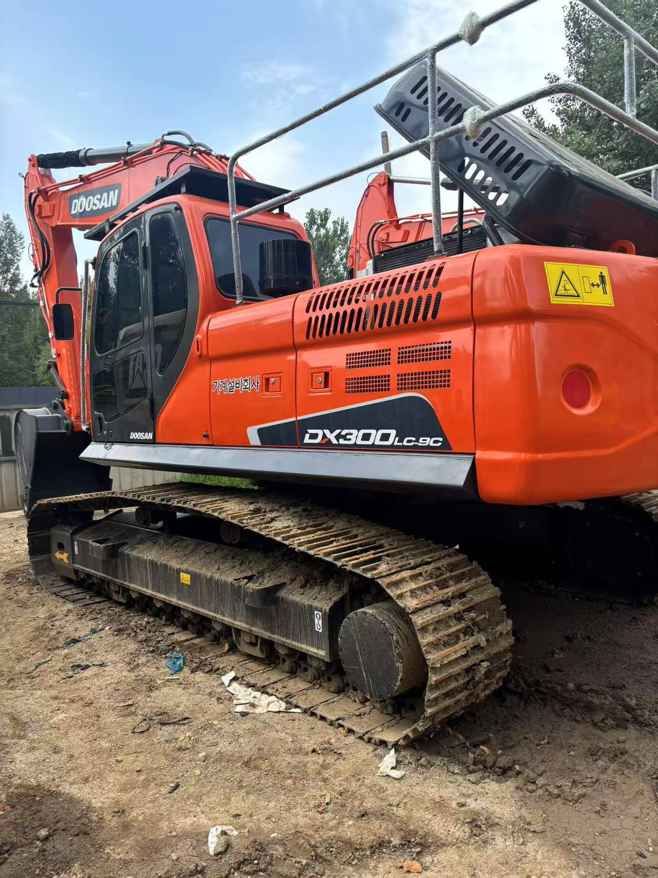 Doosan DX300LC-9C Used Excavator Supplier Doosan DX300LC-9C Used Excavator Supplier