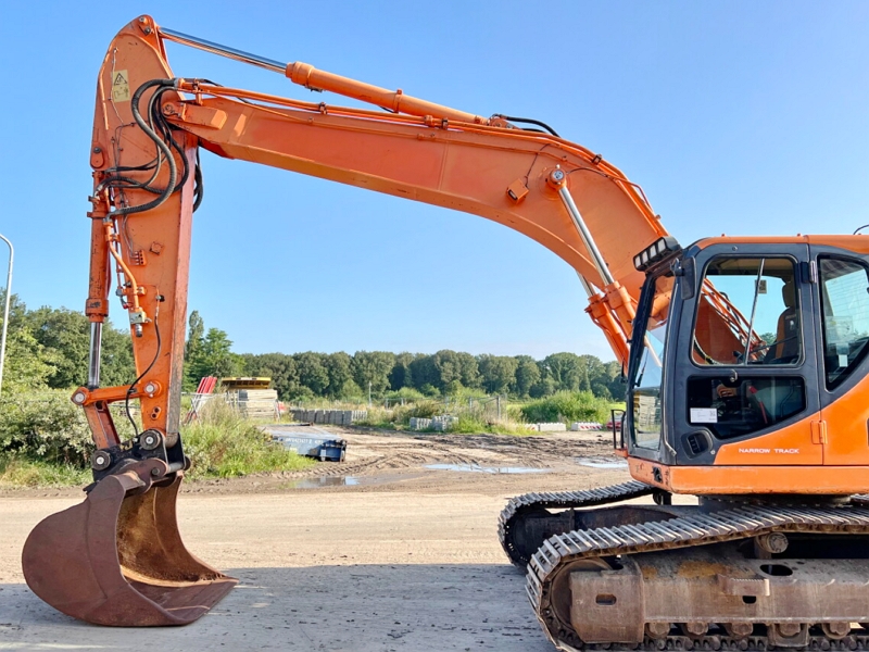 Doosan DX255 Excavator Doosan DX255 Excavator