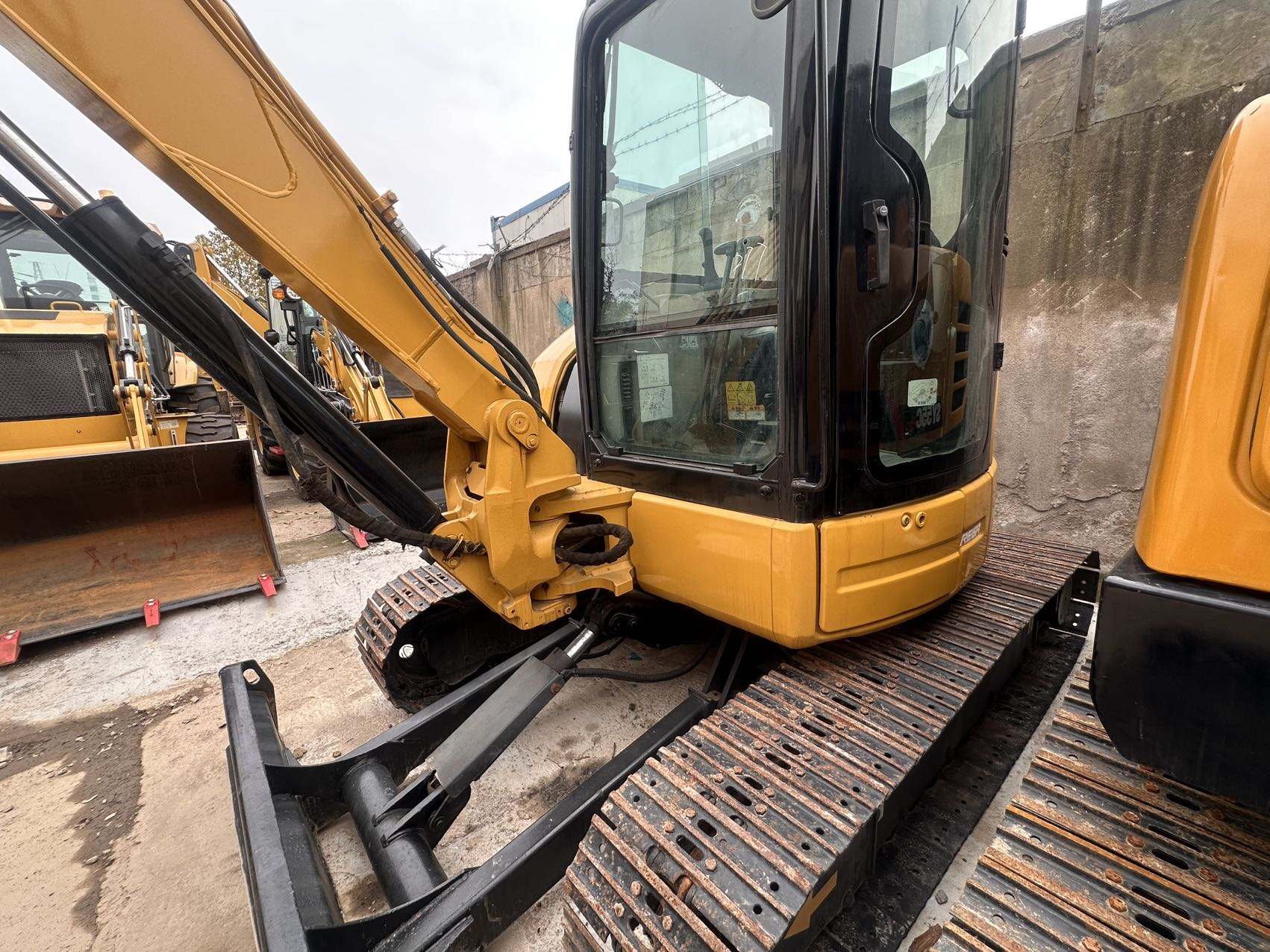 Caterpillar 304C-CR Caterpillar 304C-CR