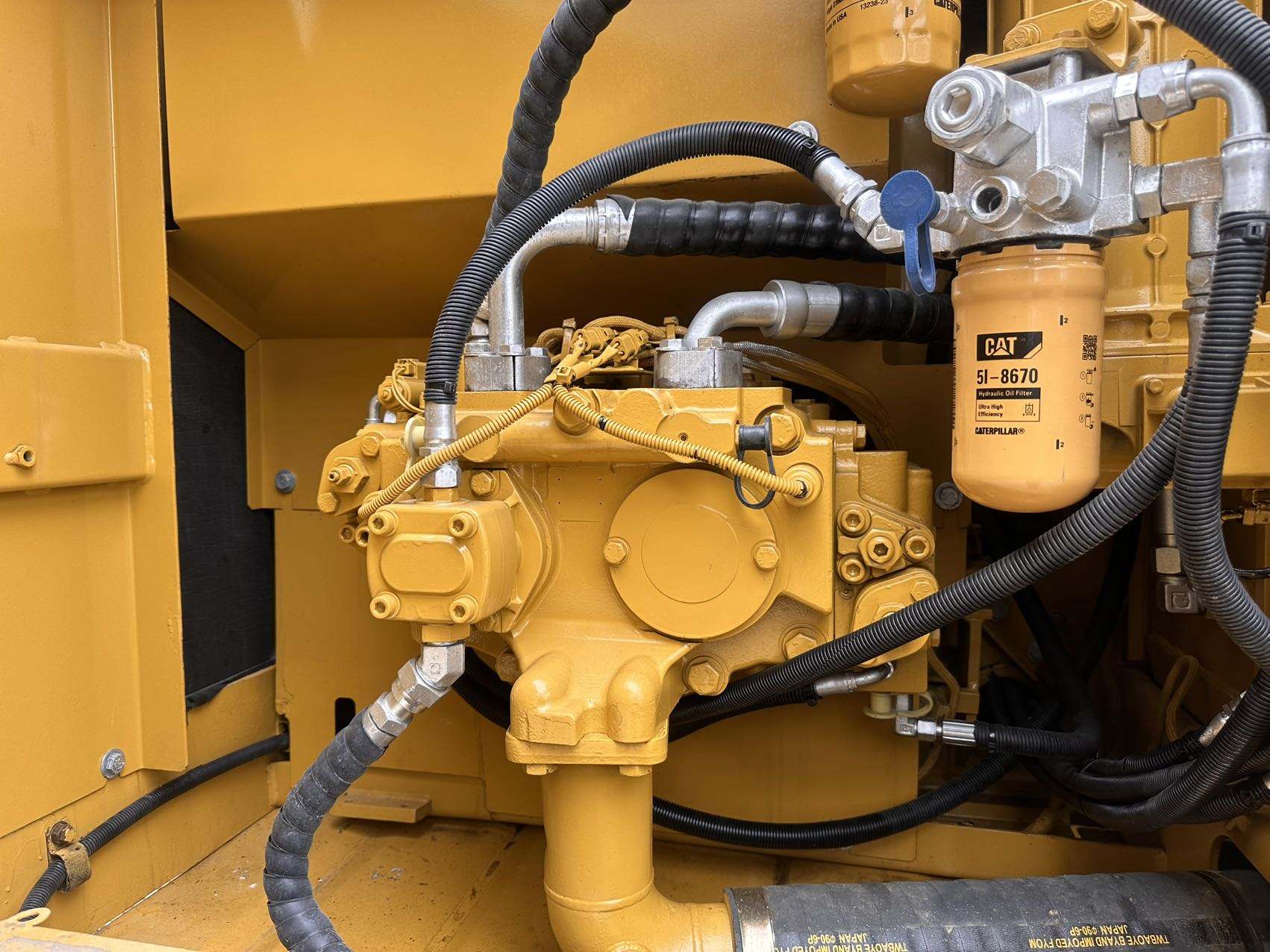 Caterpillar 323D-2L Used Excavator Supplier Caterpillar 323D-2L Used Excavator Supplier