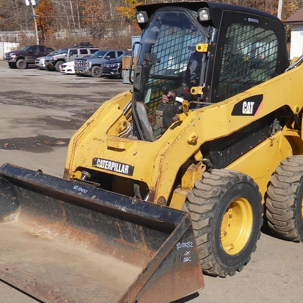 Used Cat 246C Skid Steer Loader Radial Lift Narrow Japan Origin For Sale