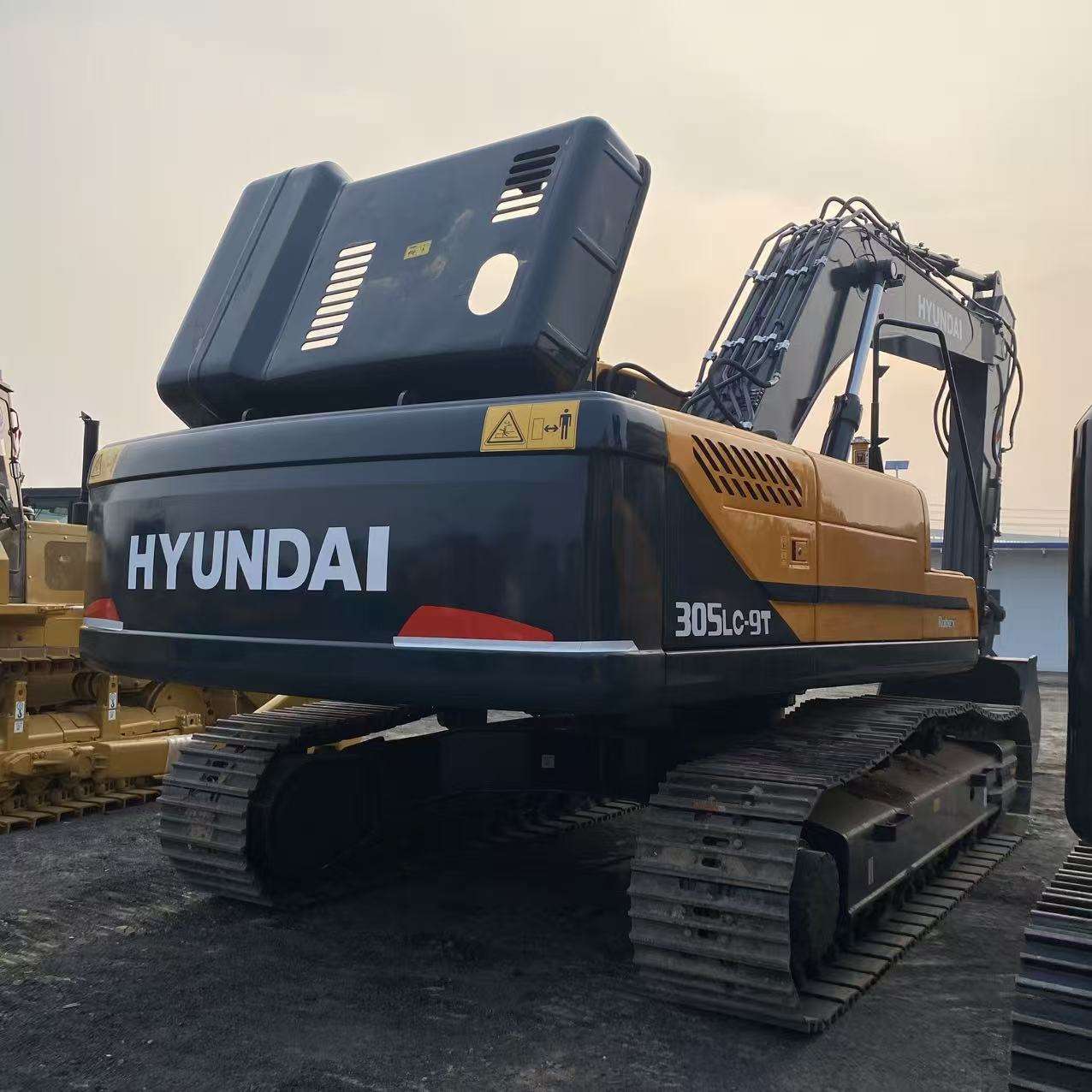 Hyundai 305LC-9T Used Excavator Supplier