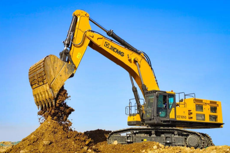Common Excavator Models in Road Construction Projects