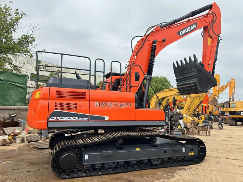 Doosan DX300LC-9CExcavator