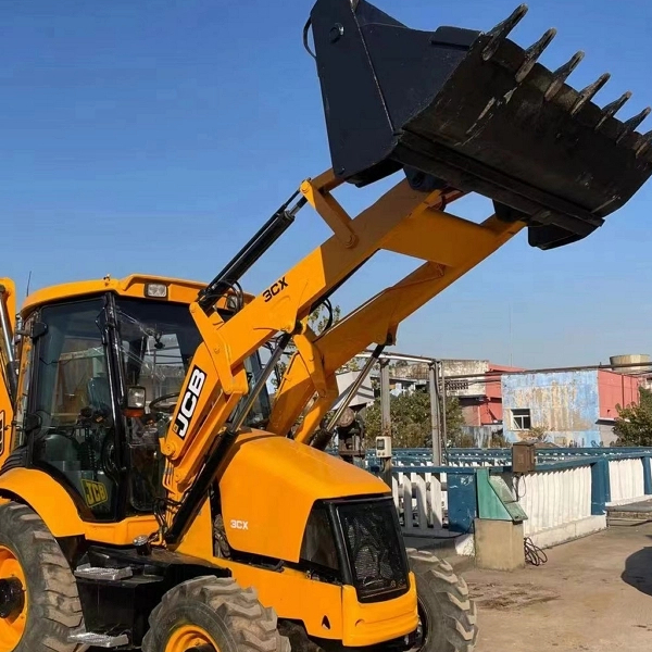 Used JCB 3CX Backhoe Loader High Ground Clearance Versatile