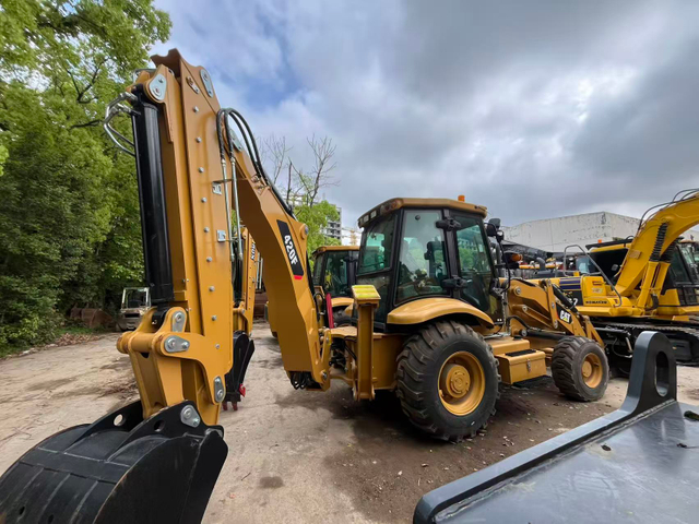 CAT 420F2 8T Used Backhoe Loader Efficient And Compact Flexible Operation Cost-Effective SecondHand Excavator Manufacturer