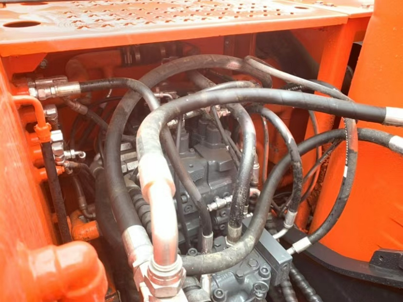 Used Doosan DX140 Crawler Excavator