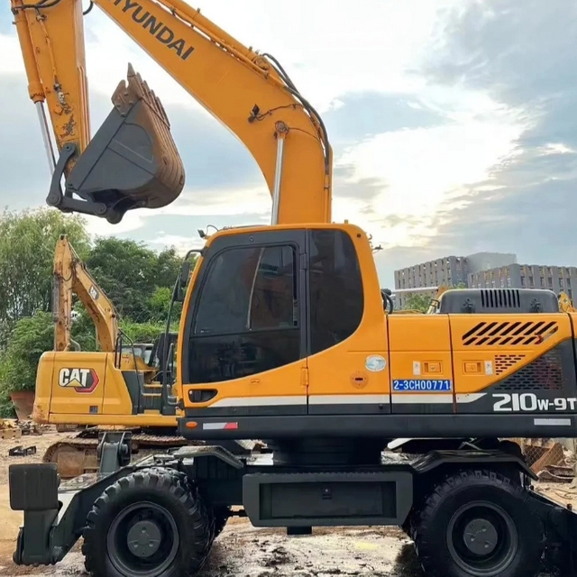 Used Hyundai 210W-9S 21 Ton Wheel Excavator Japan Origin Cummins Engine For Sale