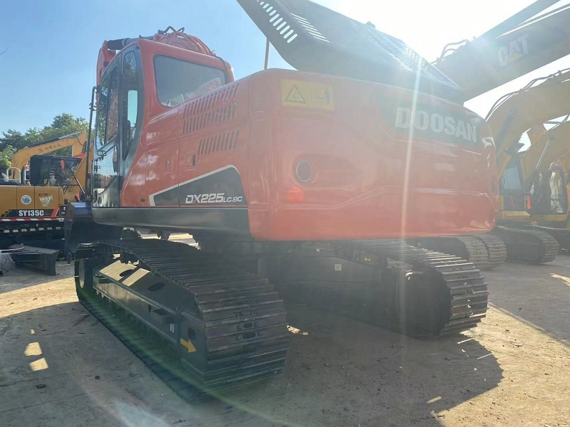 Doosan DX225LC-9C Crawler Excavator