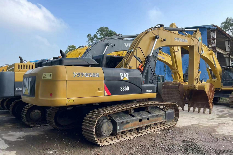 Komatsu Vs. Caterpillar: Which Used Excavator Is Worth Buying?