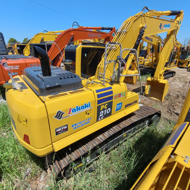 Komatsu PC210LC 21T 0.8-1.2m³ Backet Capacity Medium Used Excavator Flexible Operation Construction Machinery Second-Hand Excavator Wholesaler