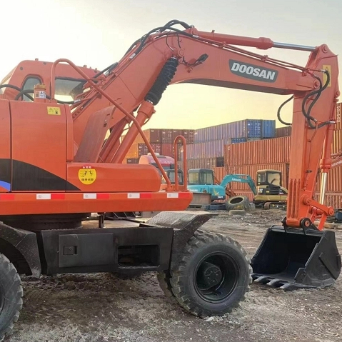 Used Doosan DH150W-7 15 Ton Wheel Excavator Supplier South Korea For Sale