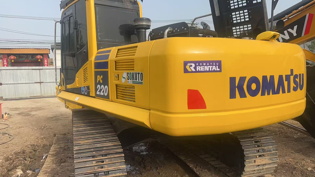 Used Komatsu PC220 22 Ton Crawler Excavator For Construction
