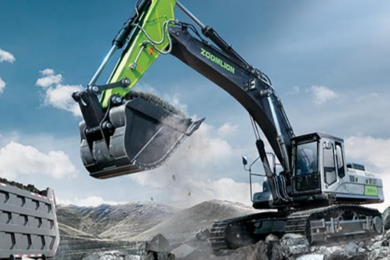 Which Used Excavator Is Suitable for Port Loading And Unloading Operations?