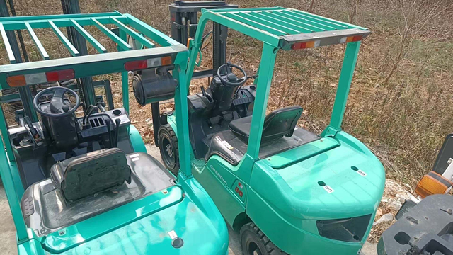 Mitsubishi FD30NT Used Forklift Supplier