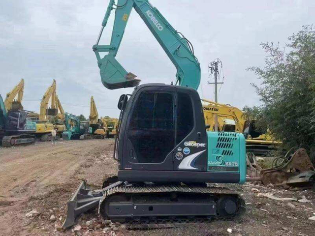 Kobelco SK75 Used Excavator Supplier