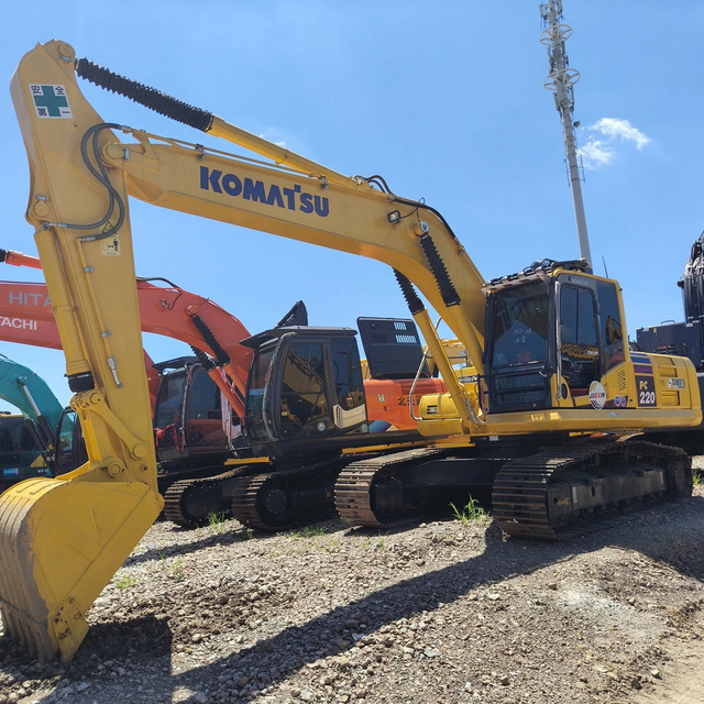 Komatsu PC220 22T 1.03-1.45m³ Backet Capacity Medium Used Excavator Powerful Engine Earthmoving Built Second-Hand Excavator Manufacturer