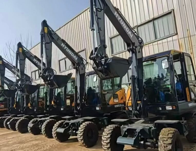 Used Hyundai R60W 6Ton Wheel Excavator | Original Yanmar Engine For Export
