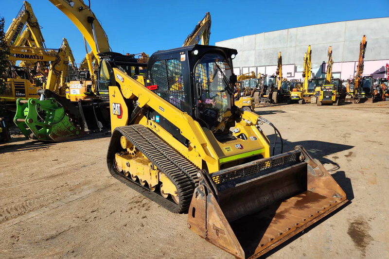 Advantages And Features of Caterpillar Skid Steer Loaders