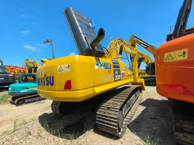 Komatsu PC220 Used Excavator Supplier