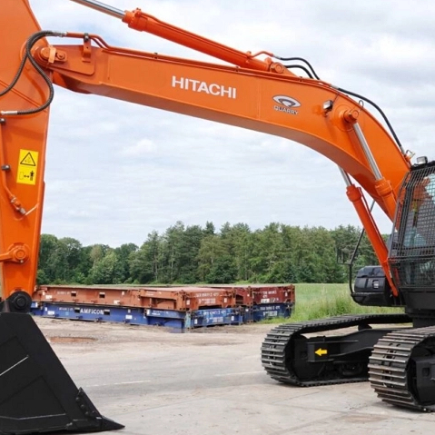 Used Hitachi ZX220 22 Ton Medium Excavator Japan Origin Wholesale Supplier